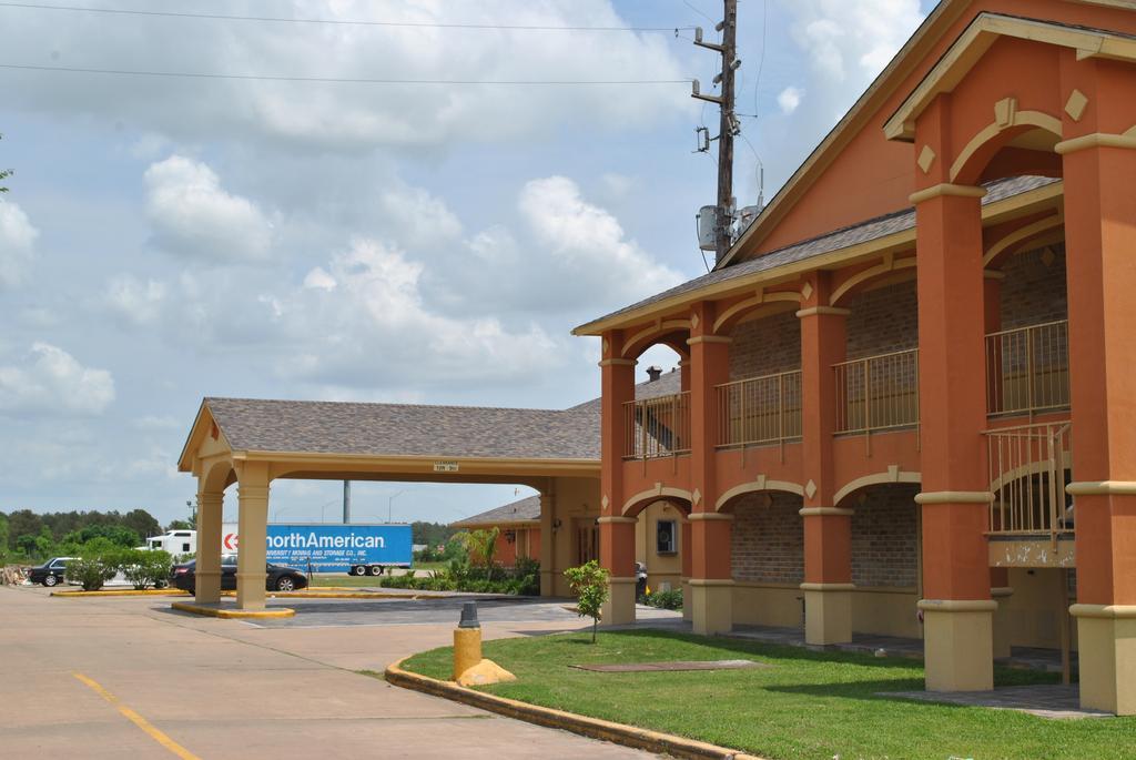 Executive Inn Brookshire 外观 照片