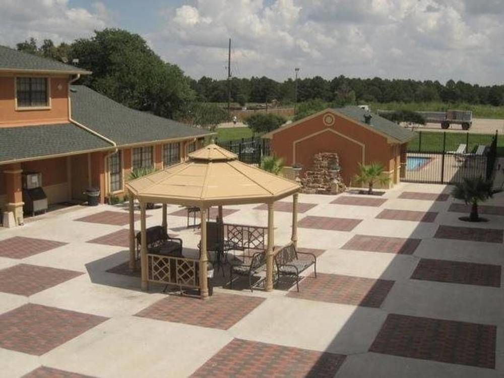 Executive Inn Brookshire 外观 照片
